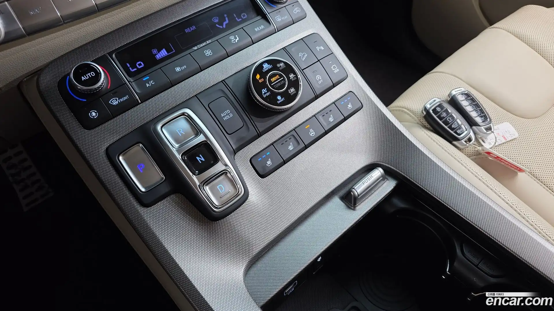 Palisade Hyundai 2021.9-INNER-009