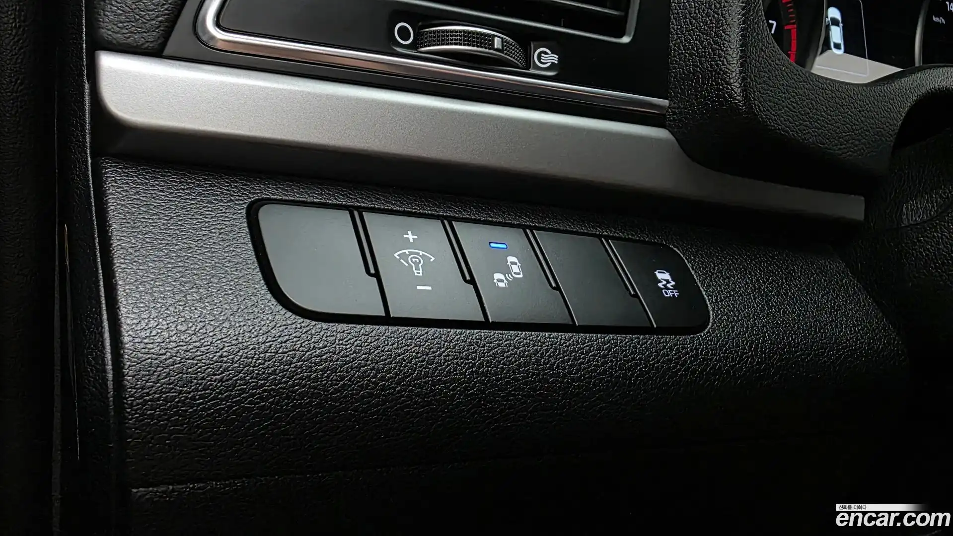 AVANTE Hyundai 2017.3-OPTION-021