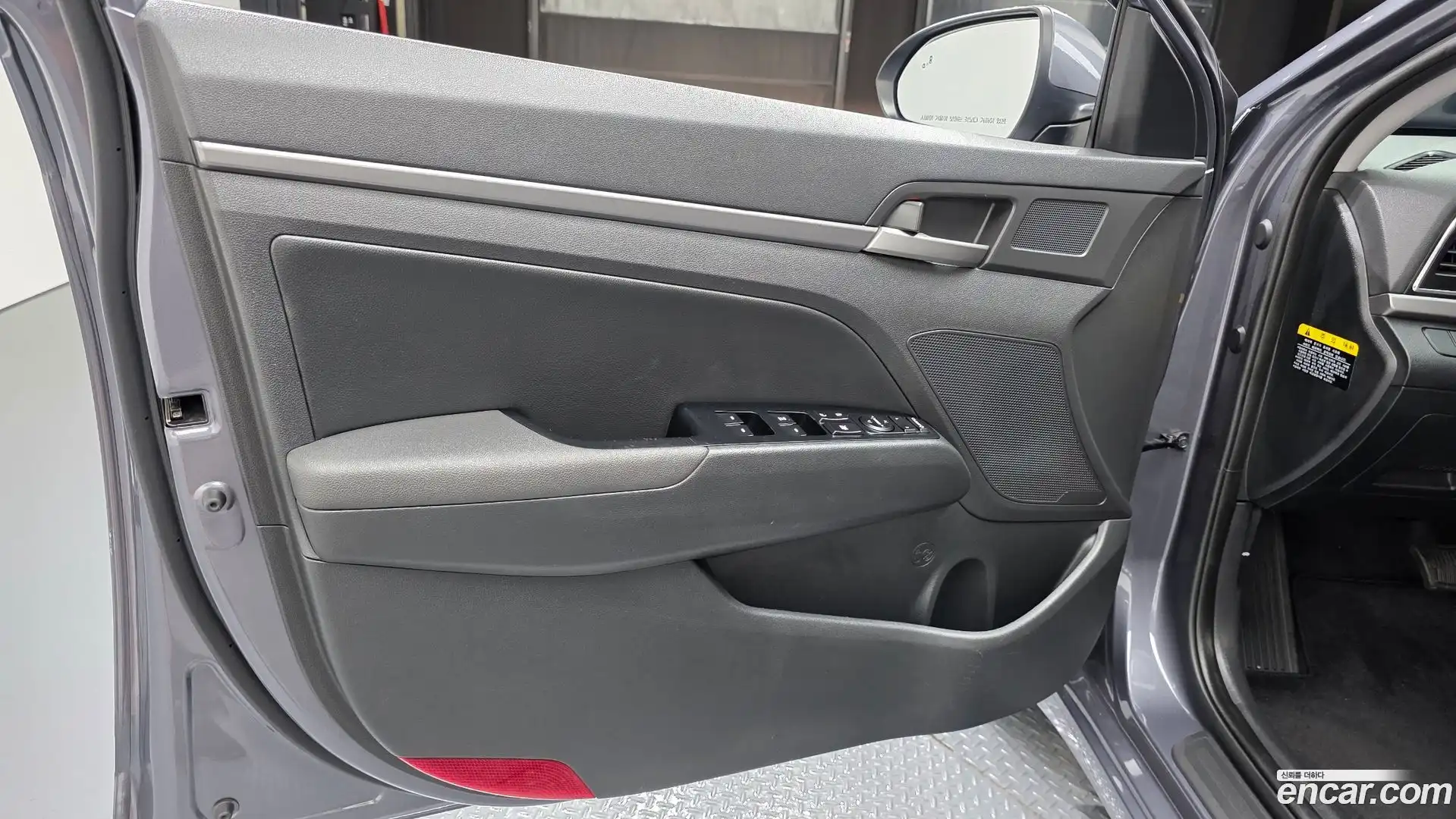 AVANTE Hyundai 2017.3-INNER-034