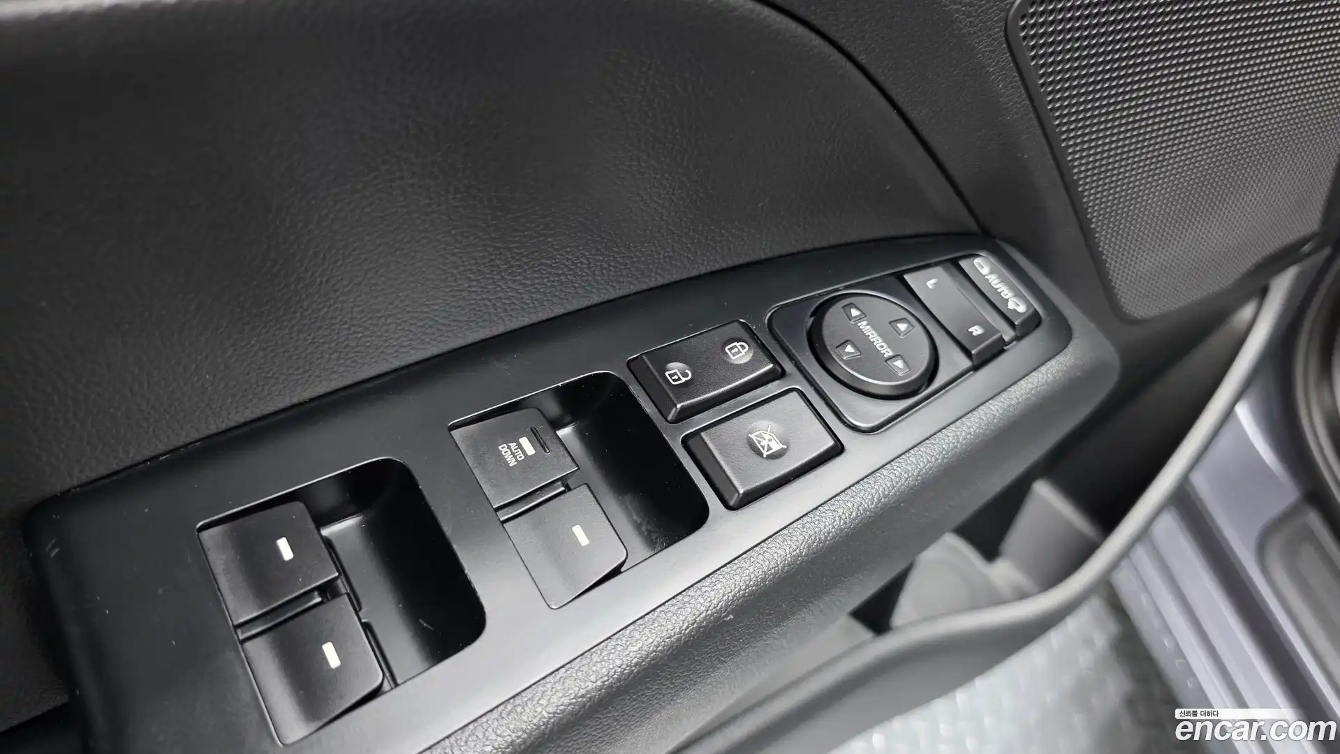 AVANTE Hyundai 2017.3-OPTION-042