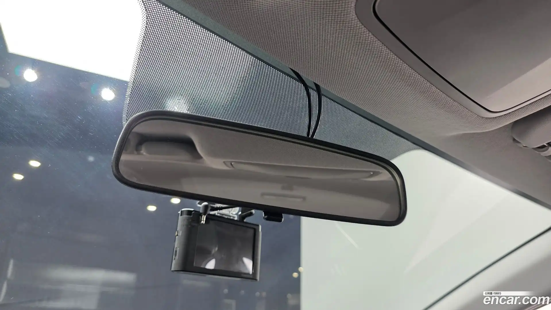 AVANTE Hyundai 2017.3-OPTION-044