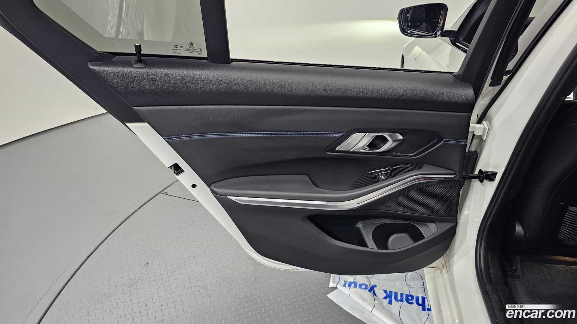 3-Series BMW 2019.9-INNER-035