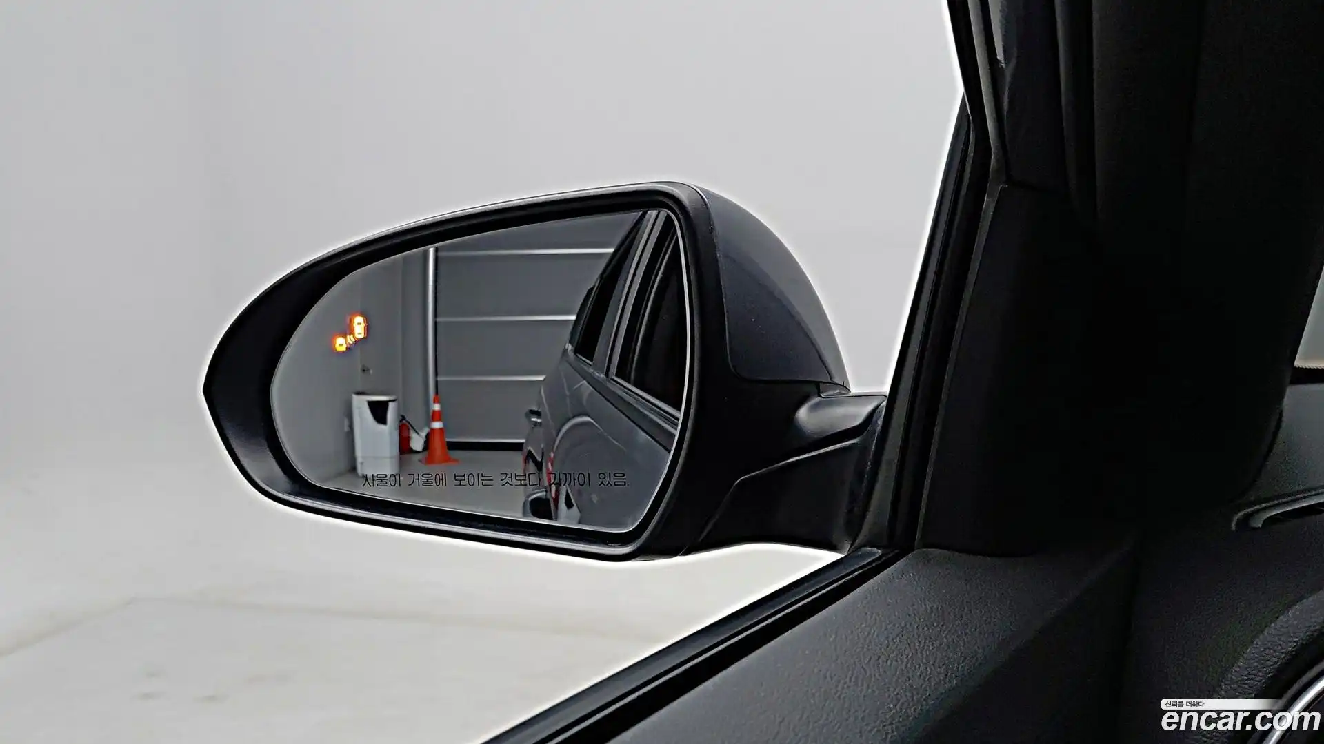 AVANTE Hyundai 2017.7-OPTION-022