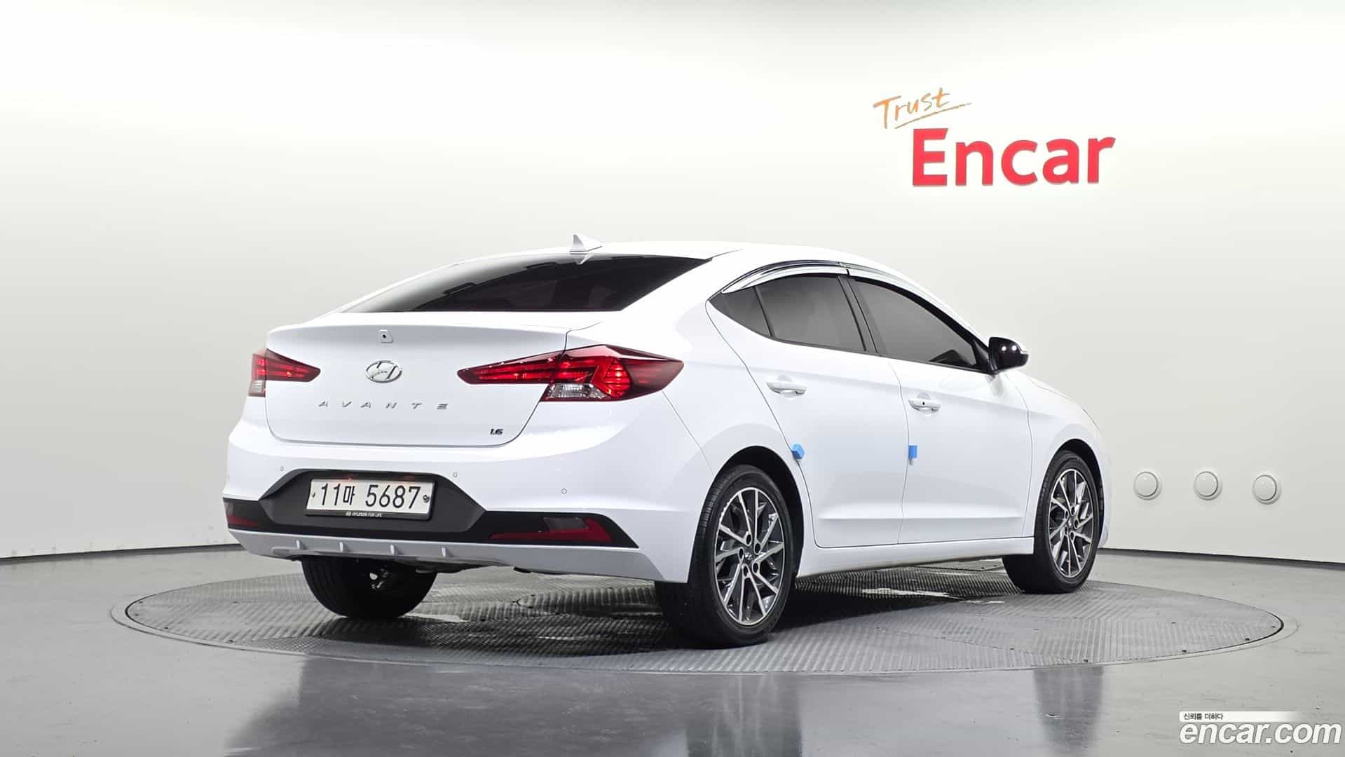 AVANTE Hyundai 2019.6-OUTER-002