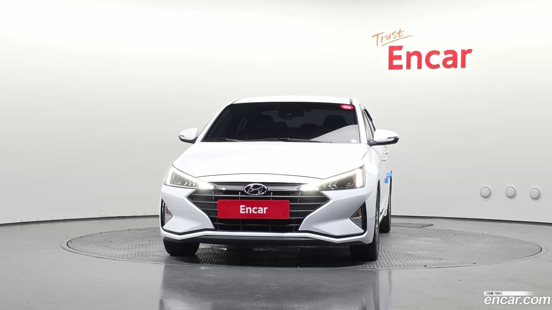 AVANTE Hyundai 2019.6-OUTER-003