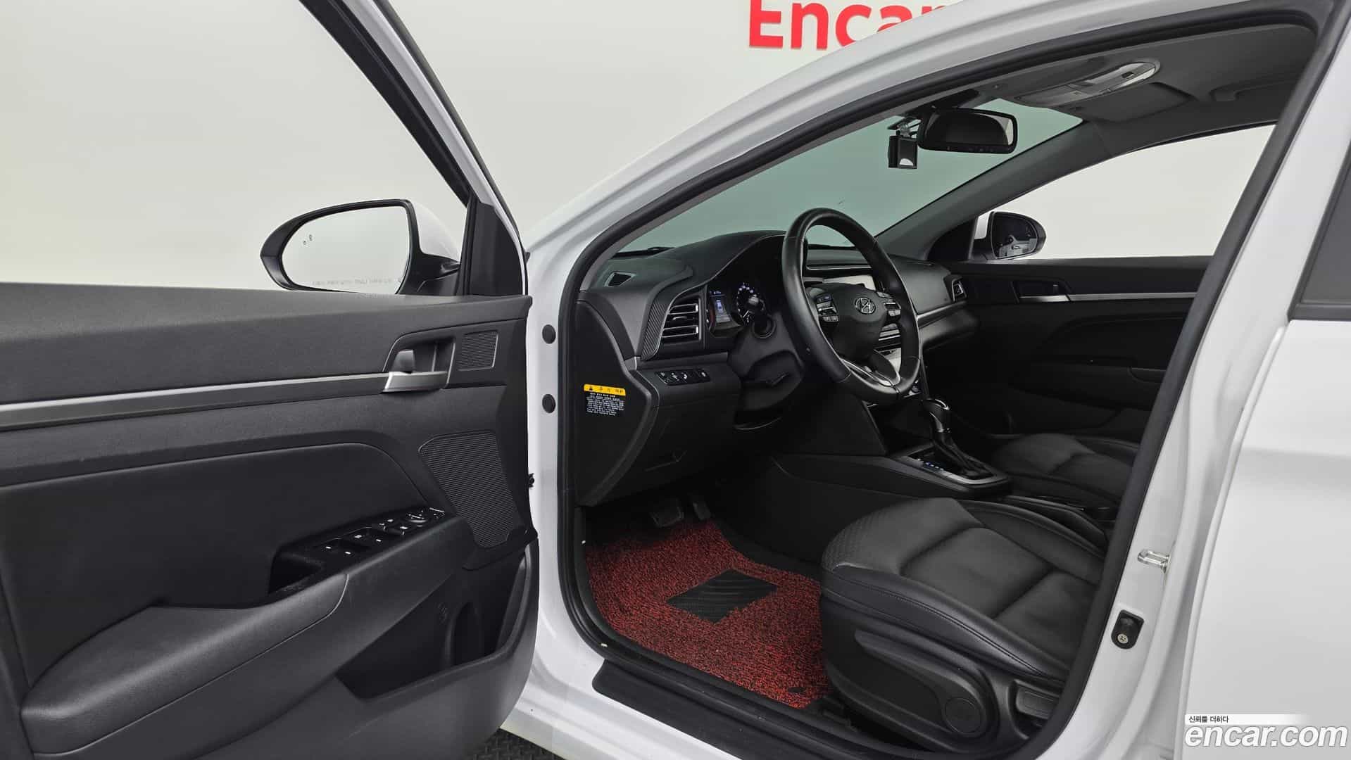 AVANTE Hyundai 2019.6-INNER-010