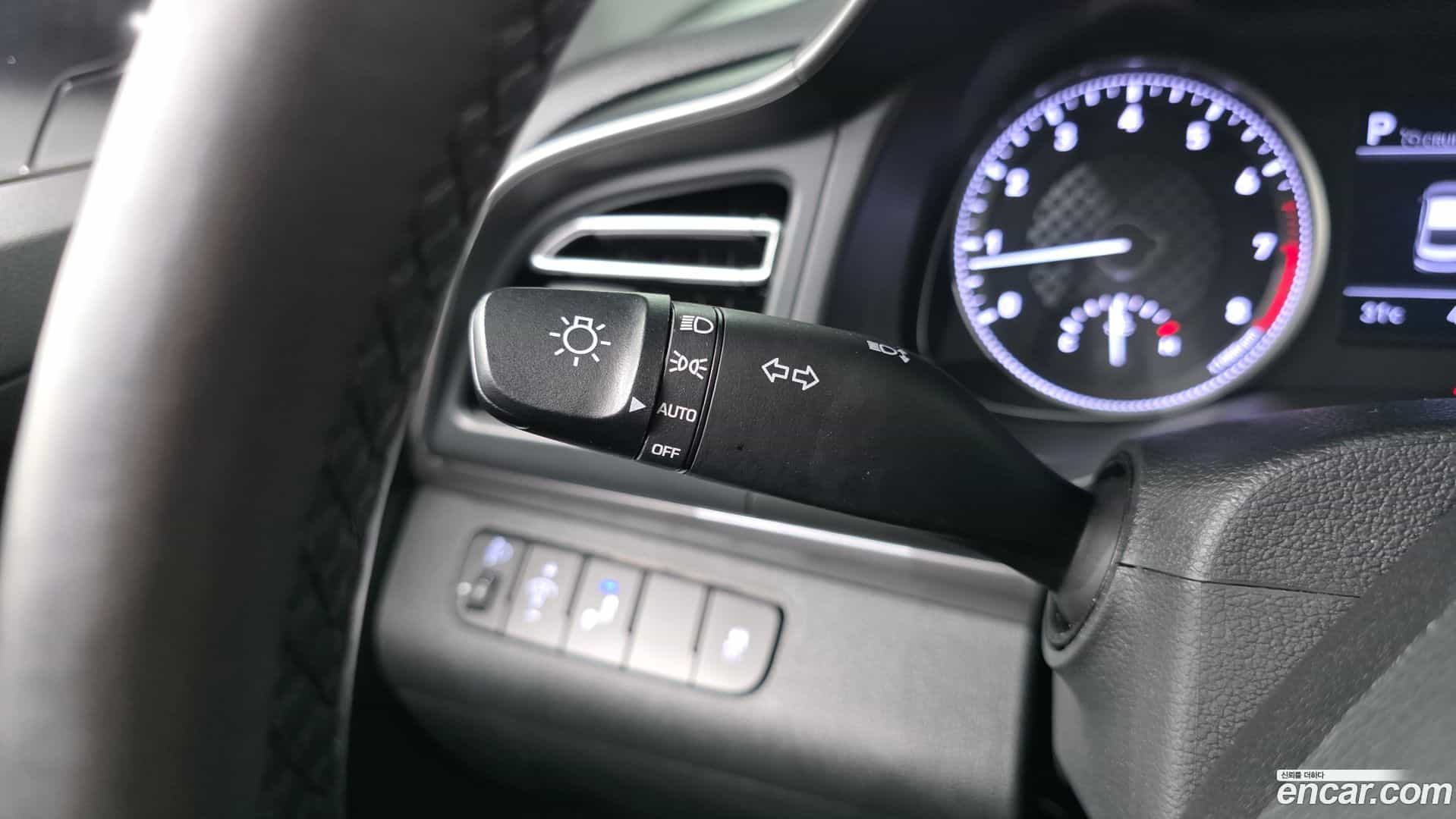 AVANTE Hyundai 2019.6-OPTION-022