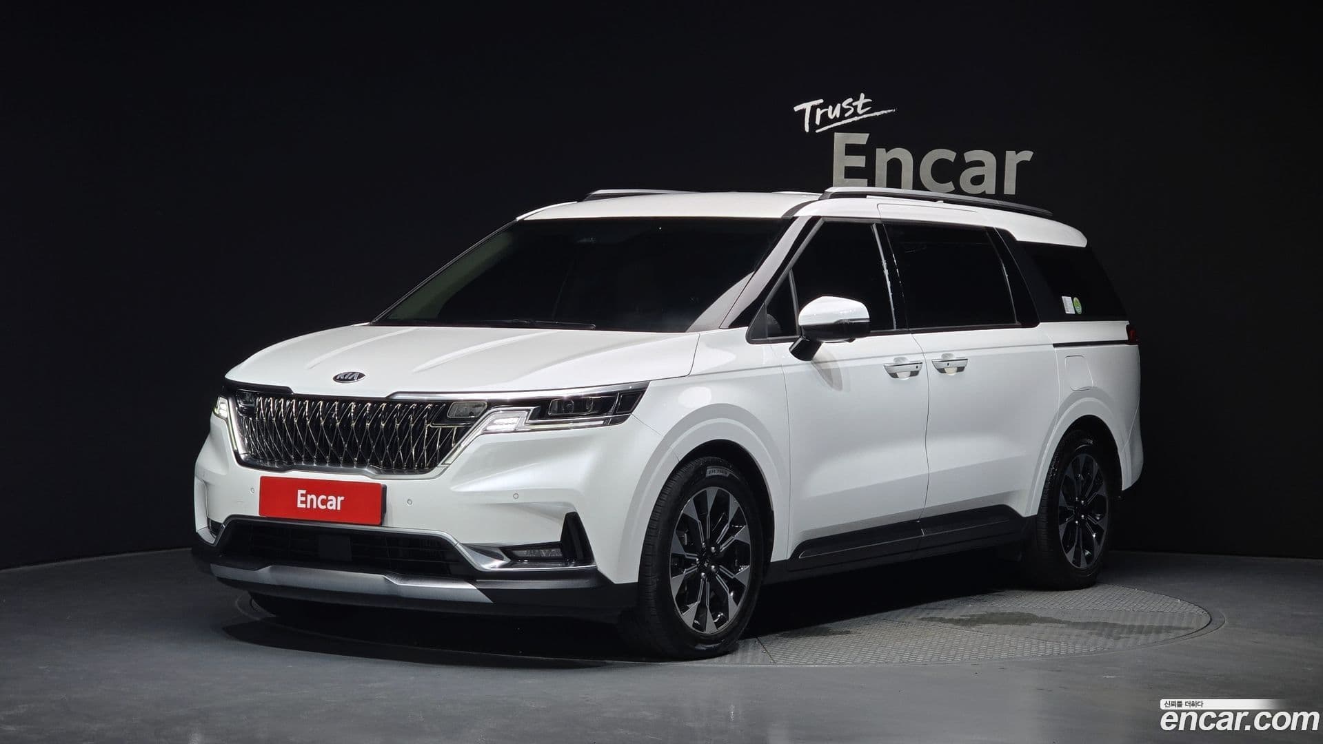 Main__Slider__Photo:Canival Kia 2021.3-0