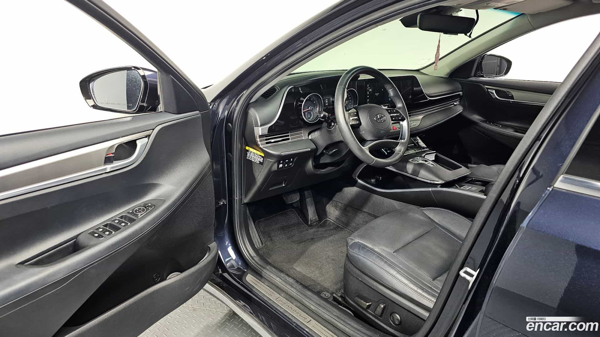 Grandeur Hyundai 2020.3-INNER-010