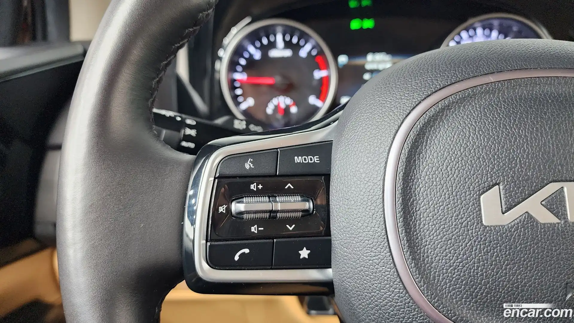 Canival Kia 2023.4-OPTION-022