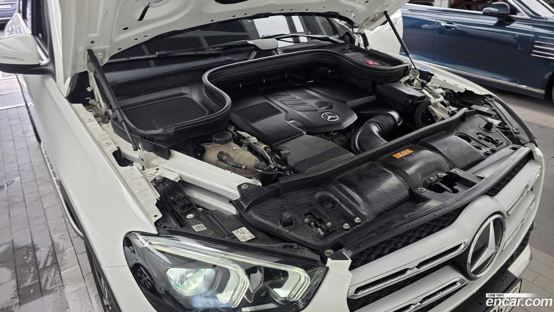 GLE-Class Mercedes-Benz 2020.7-OUTER-006