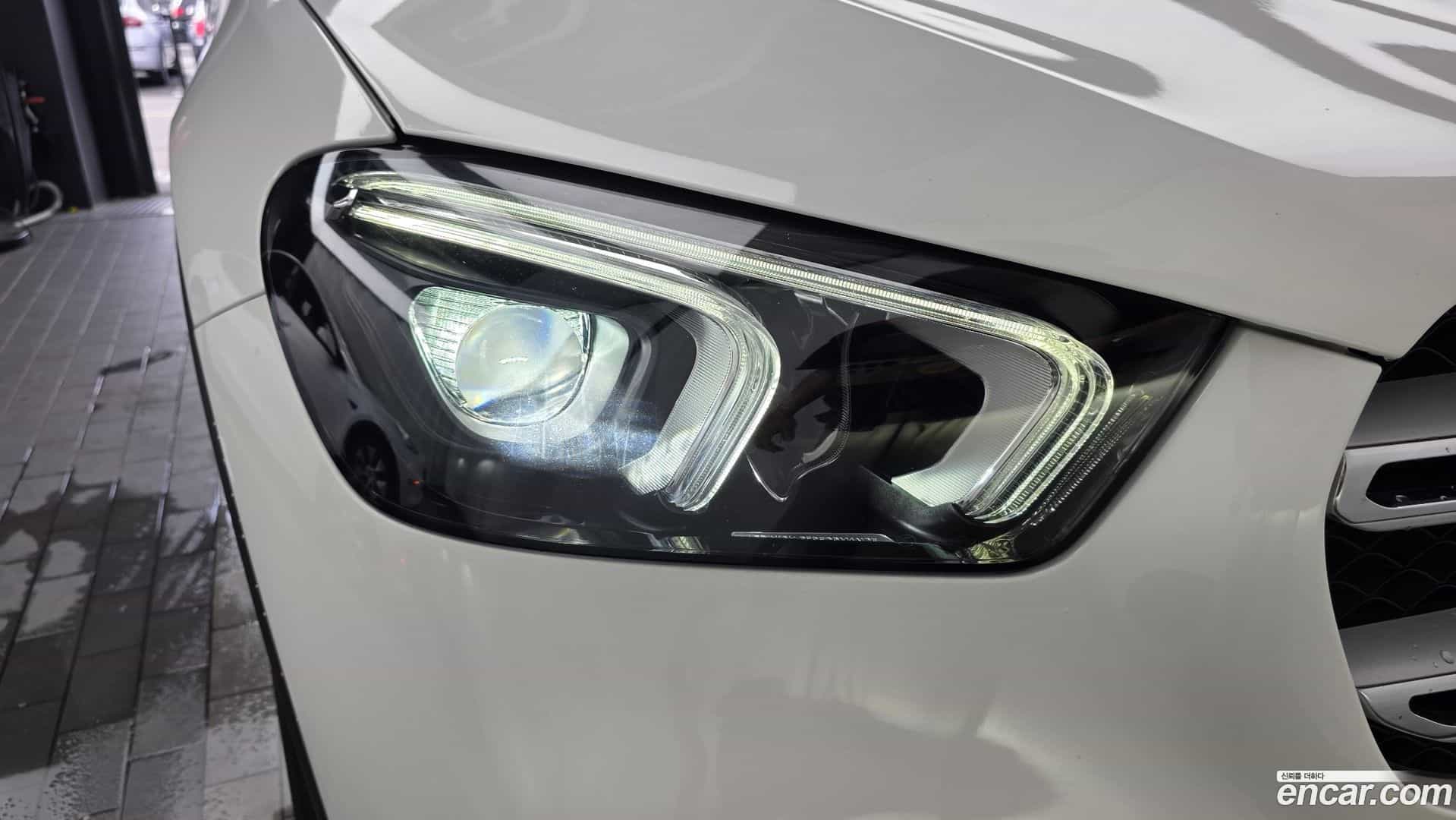 GLE-Class Mercedes-Benz 2020.7-OUTER-032