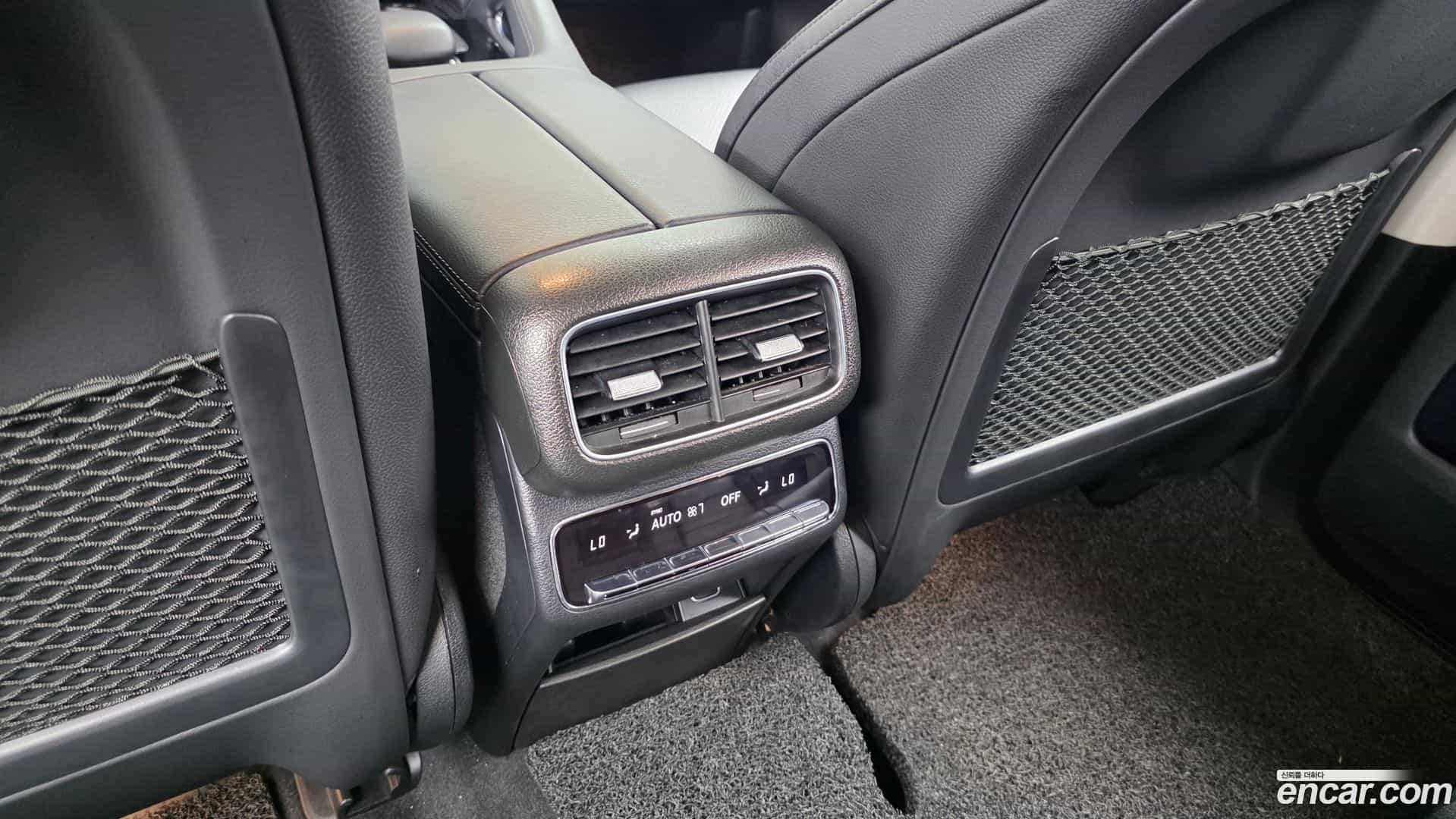 GLE-Class Mercedes-Benz 2020.7-OPTION-045
