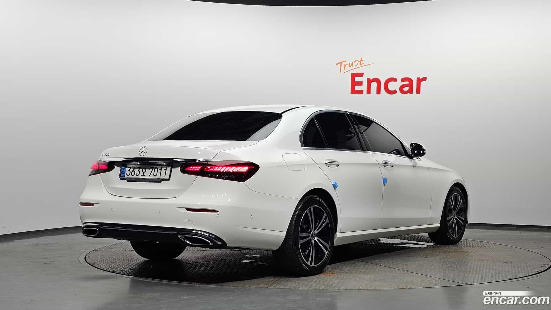 E-Class Mercedes-Benz 2020.11-OUTER-002