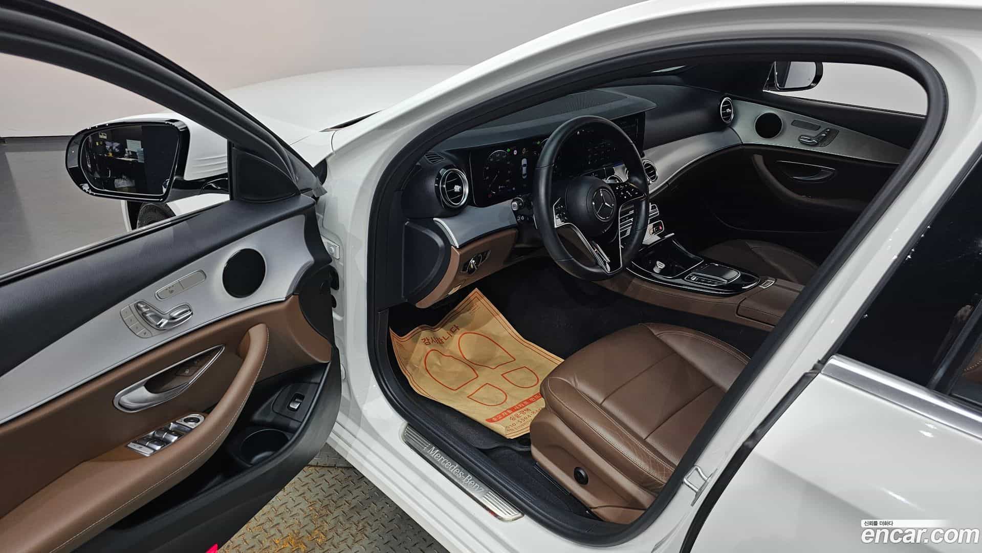 E-Class Mercedes-Benz 2020.11-INNER-010