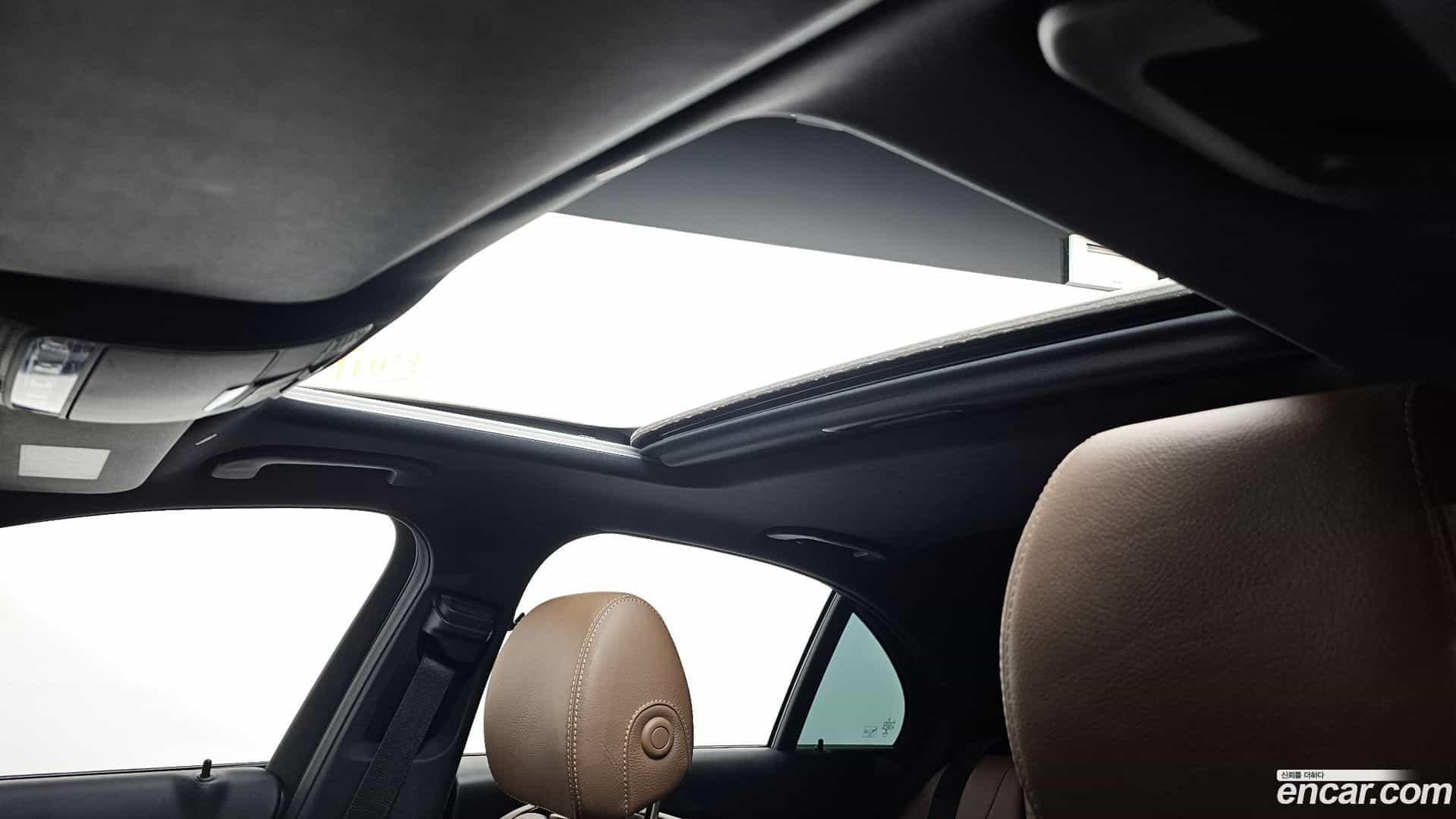 E-Class Mercedes-Benz 2020.11-OPTION-017