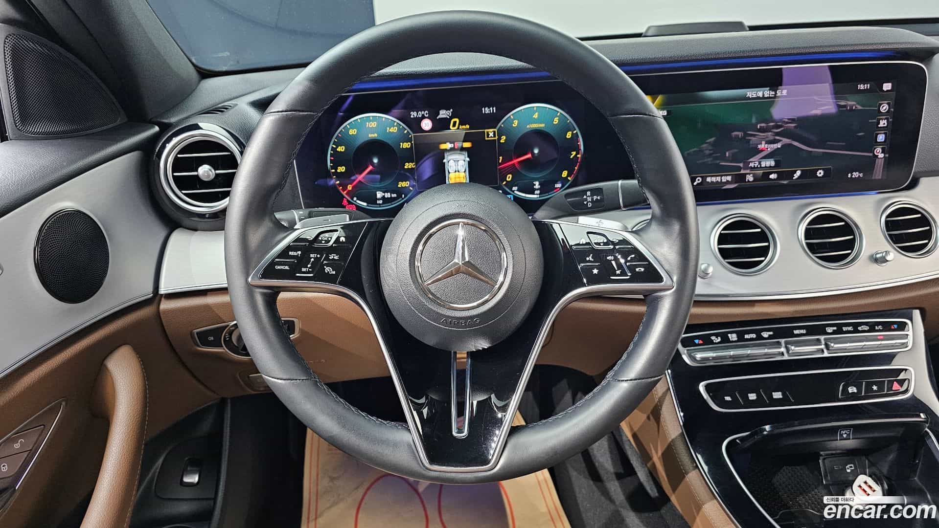 E-Class Mercedes-Benz 2020.11-OPTION-018