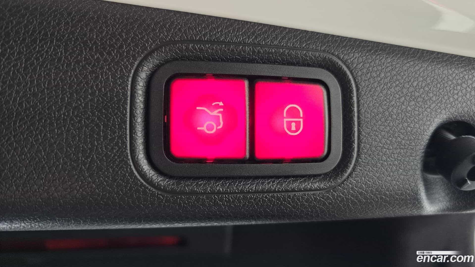 E-Class Mercedes-Benz 2020.11-OPTION-020