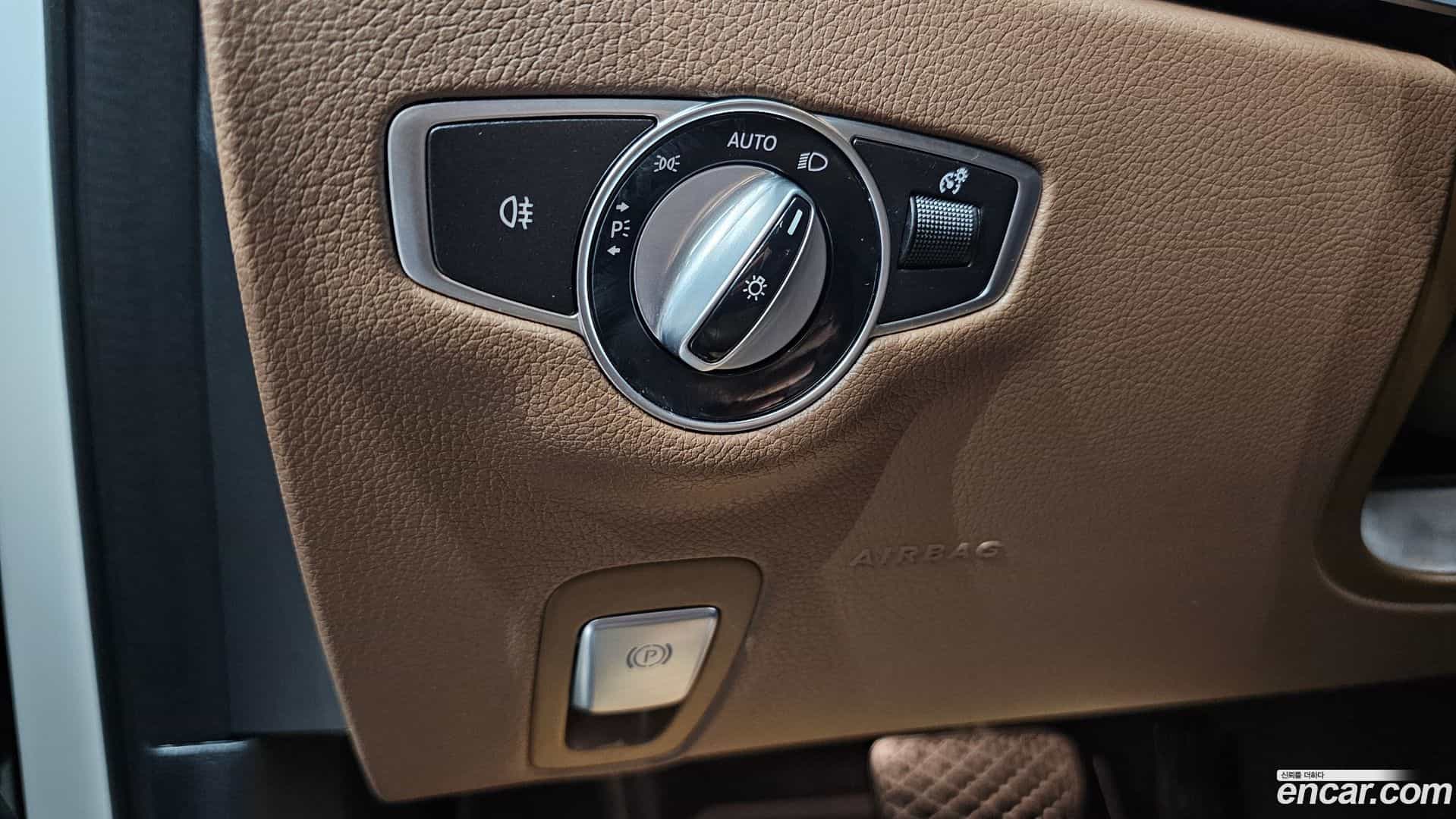 E-Class Mercedes-Benz 2020.11-OPTION-024