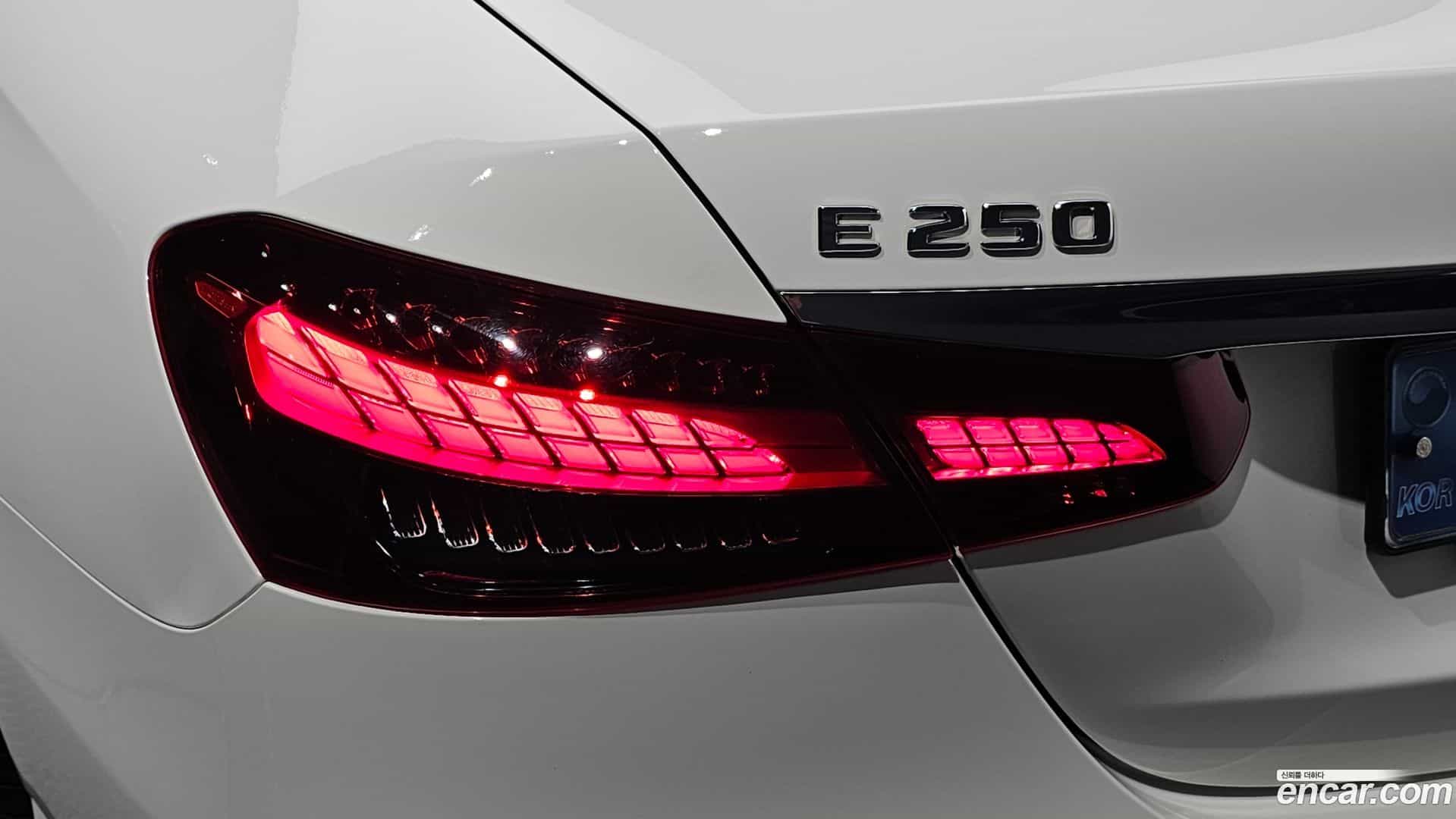 E-Class Mercedes-Benz 2020.11-OUTER-033