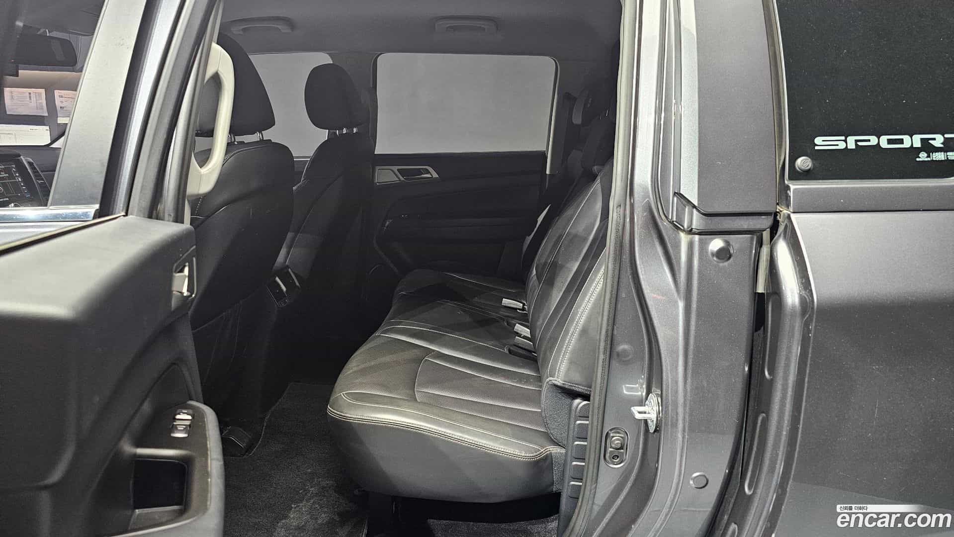 Rexton KG Mobility 2018.7-INNER-036