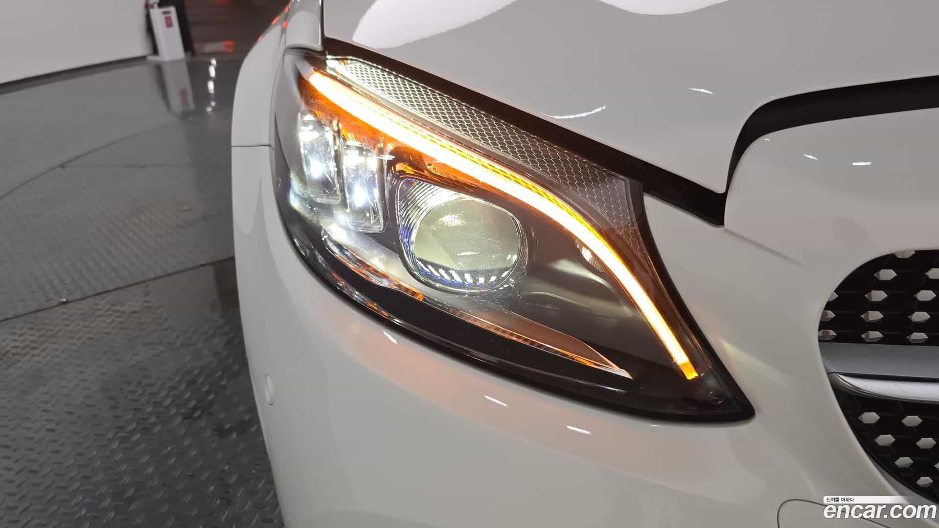 C-Class Mercedes-Benz 2021.9-OUTER-032