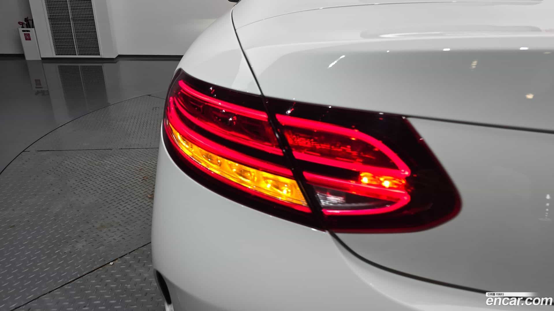 C-Class Mercedes-Benz 2021.9-OUTER-033