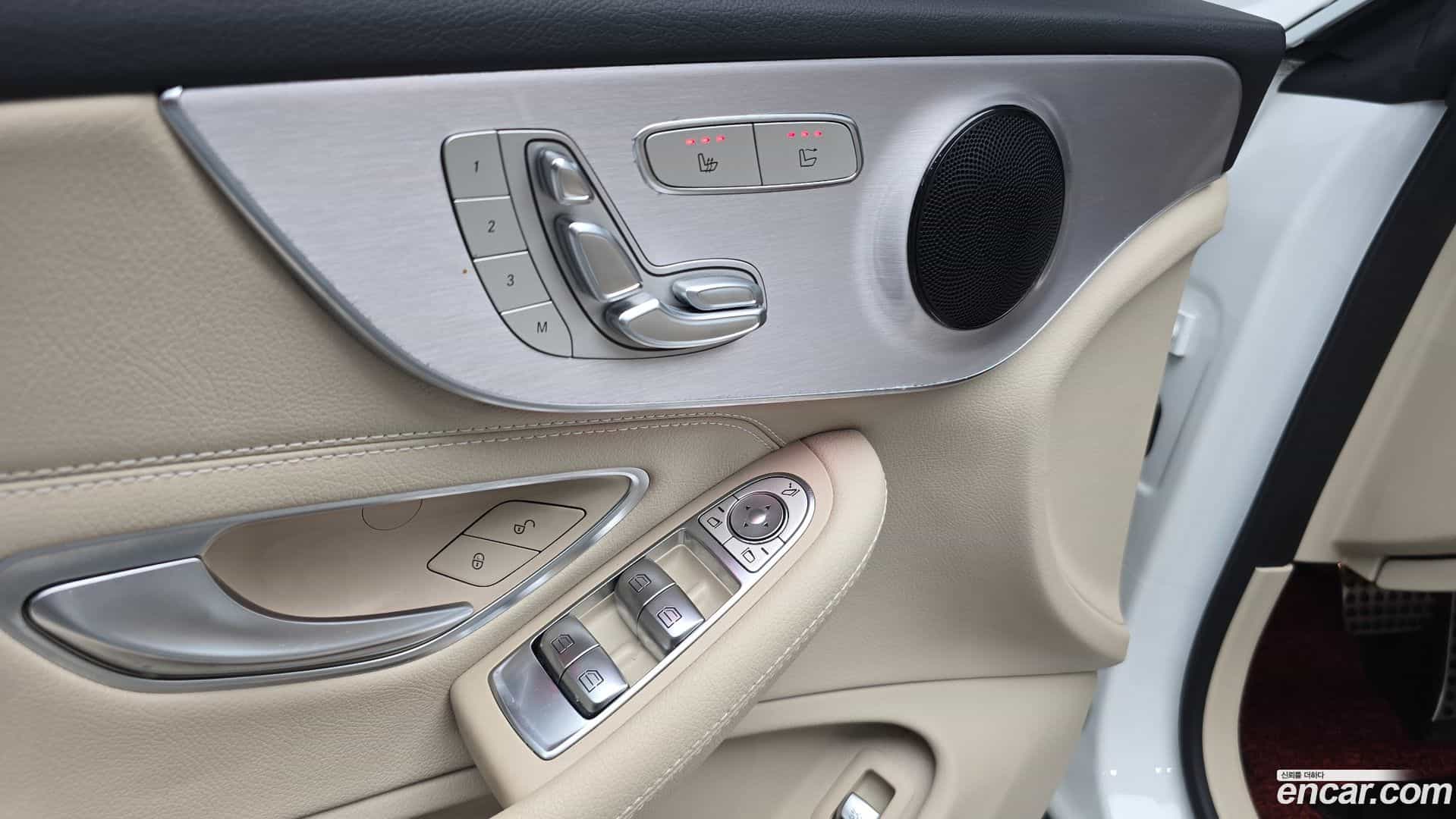 C-Class Mercedes-Benz 2021.9-OPTION-040
