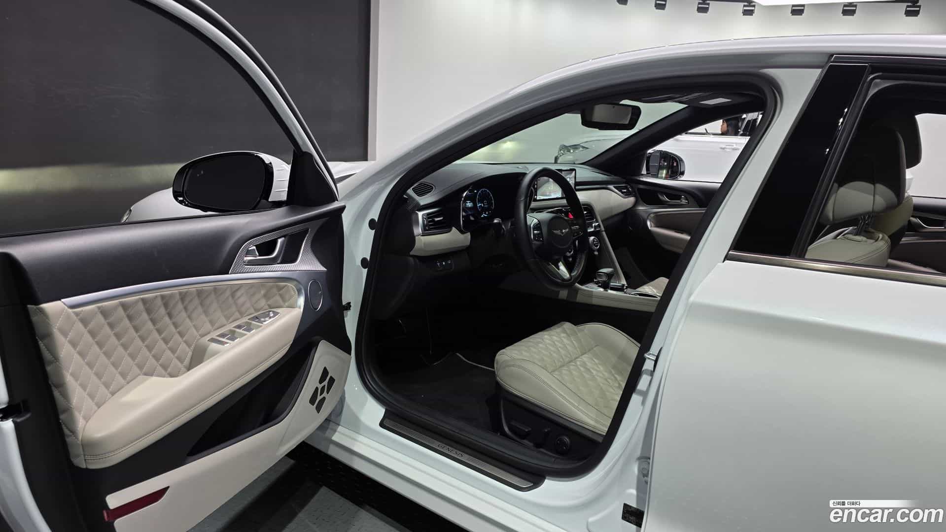 G70 Genesis 2021.11-INNER-010