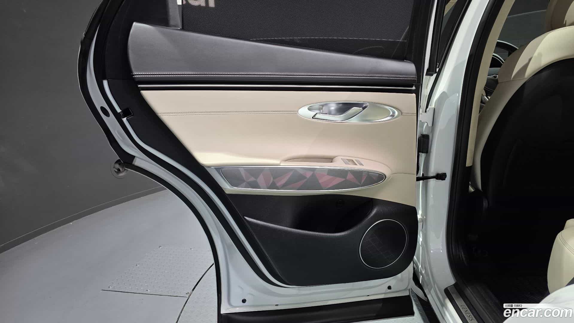 GV70 Genesis 2023.6-INNER-035