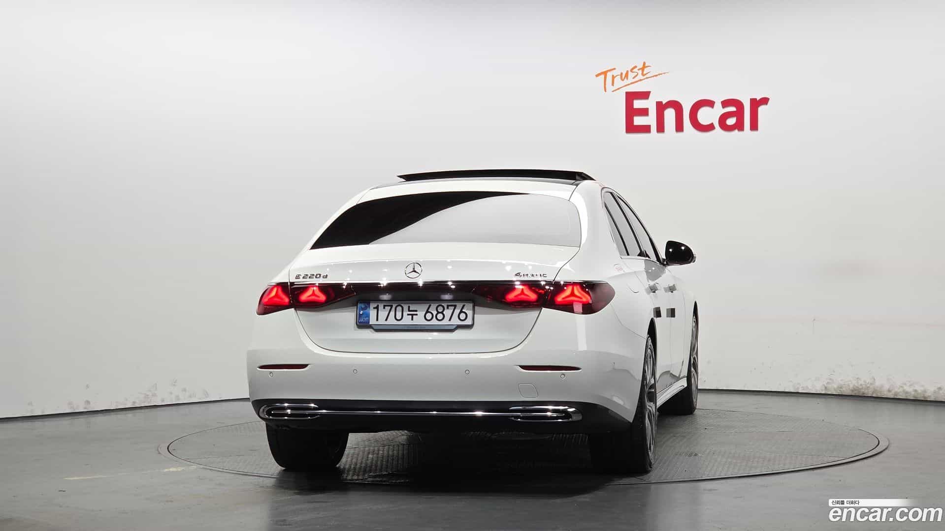 E-Class Mercedes-Benz 2024.8-OUTER-004