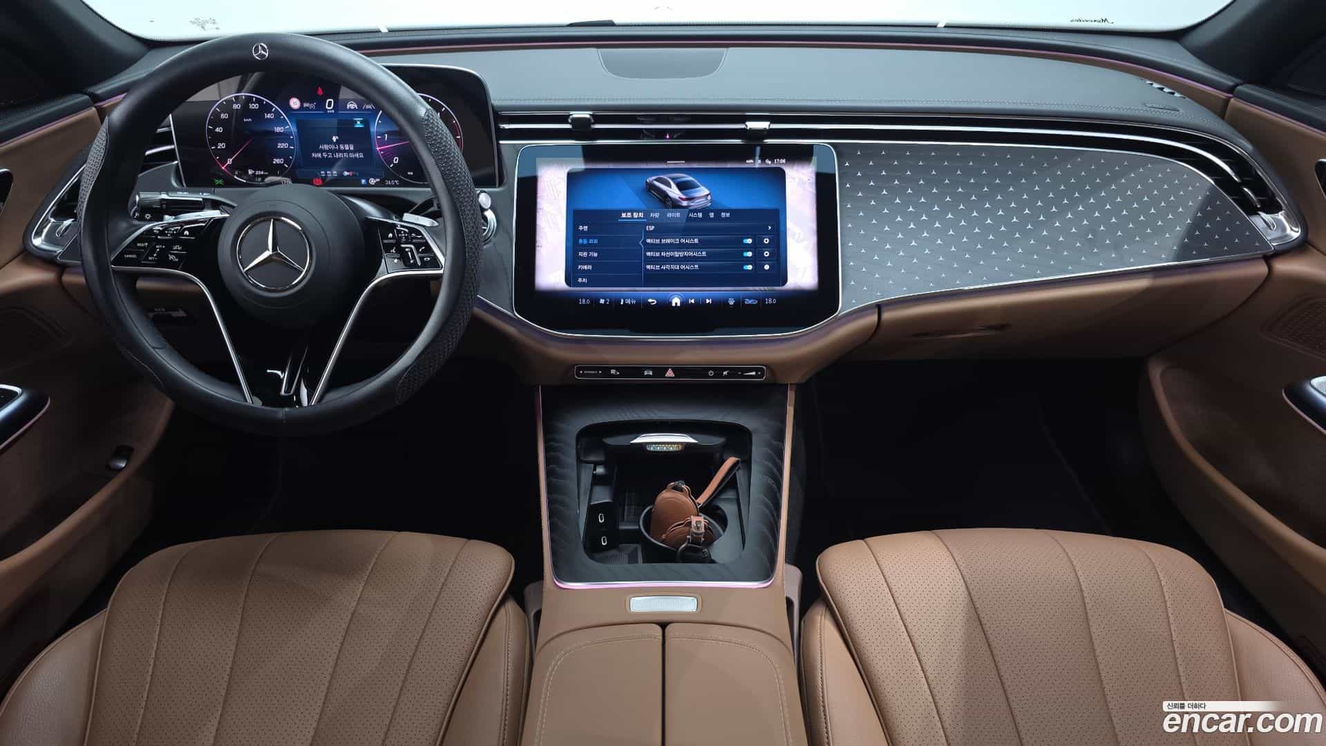 E-Class Mercedes-Benz 2024.8-INNER-007