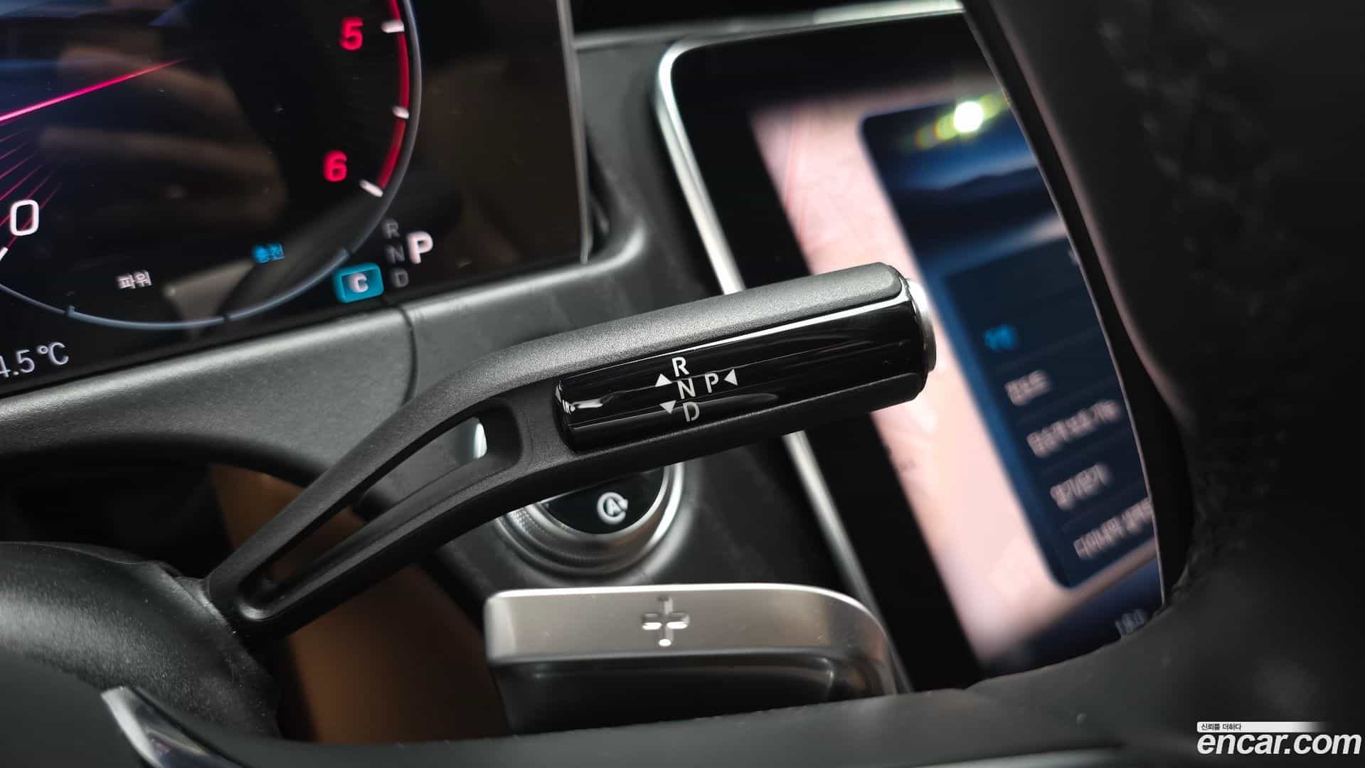 E-Class Mercedes-Benz 2024.8-INNER-009