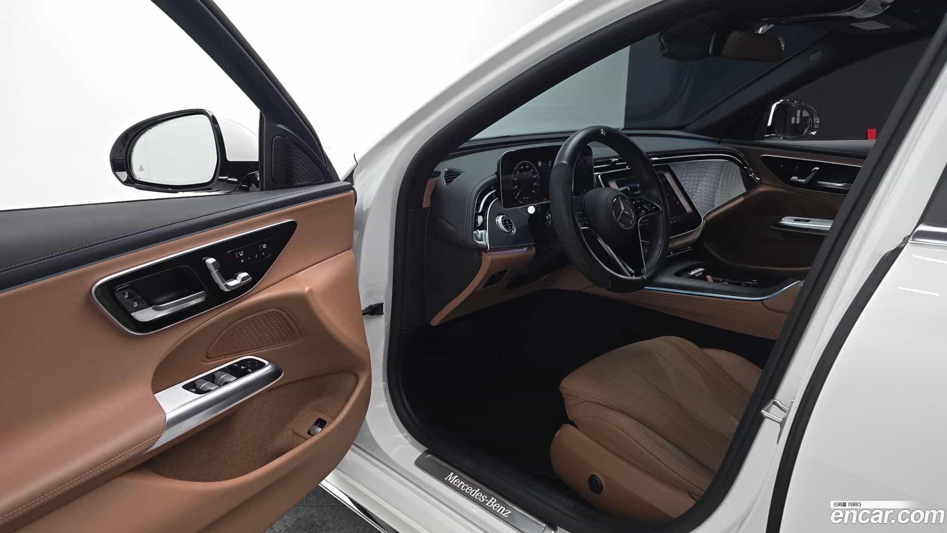 E-Class Mercedes-Benz 2024.8-INNER-010