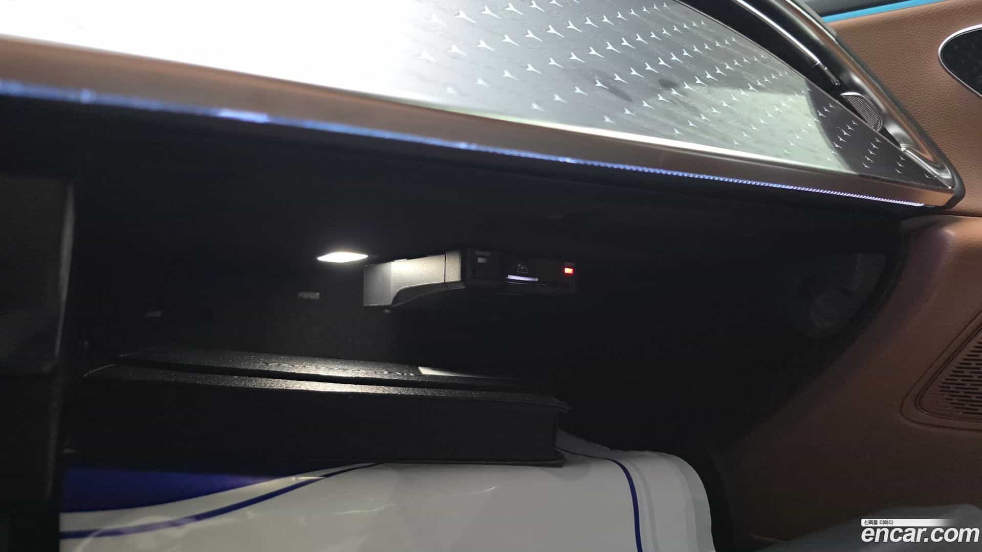E-Class Mercedes-Benz 2024.8-OPTION-045