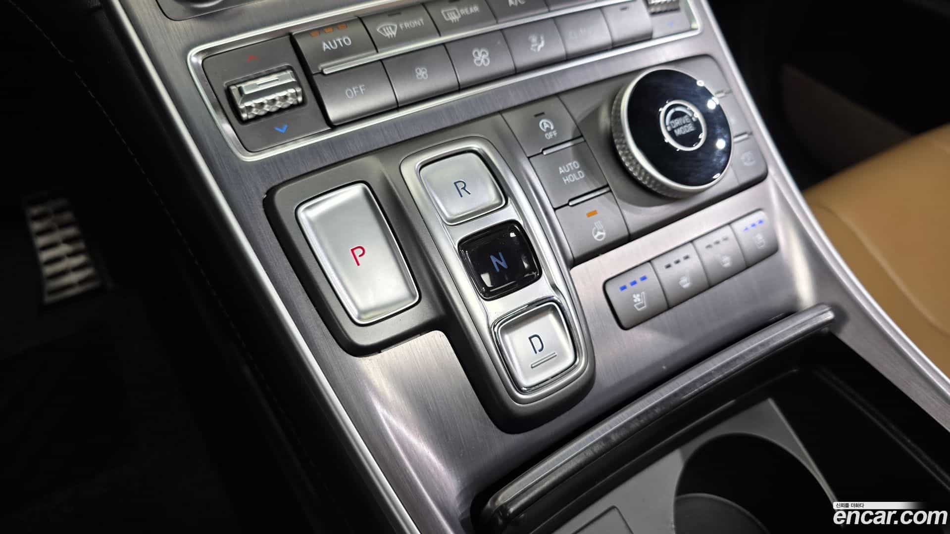 Santafe Hyundai 2021.2-INNER-009