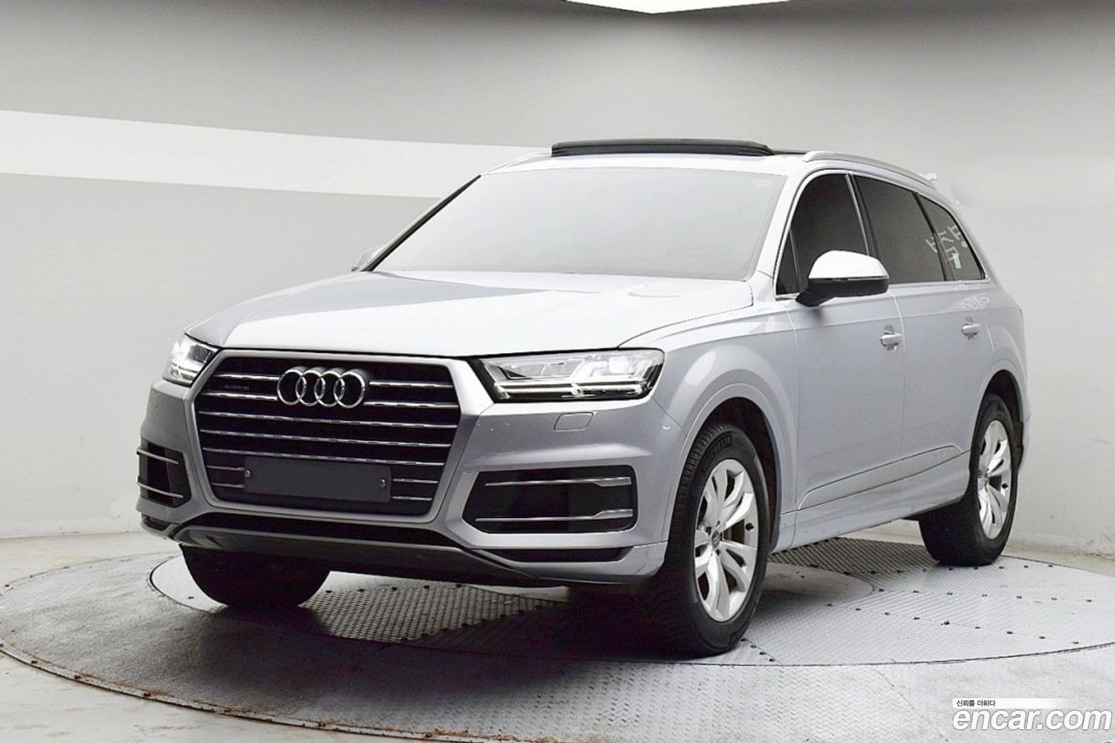 Main__Slider__Photo:Q7 Audi 2019.8-0