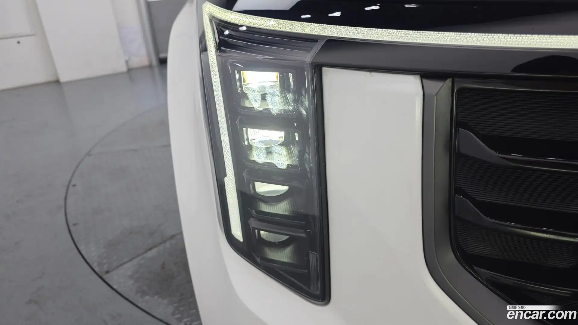 Canival Kia 2025.10-OUTER-032