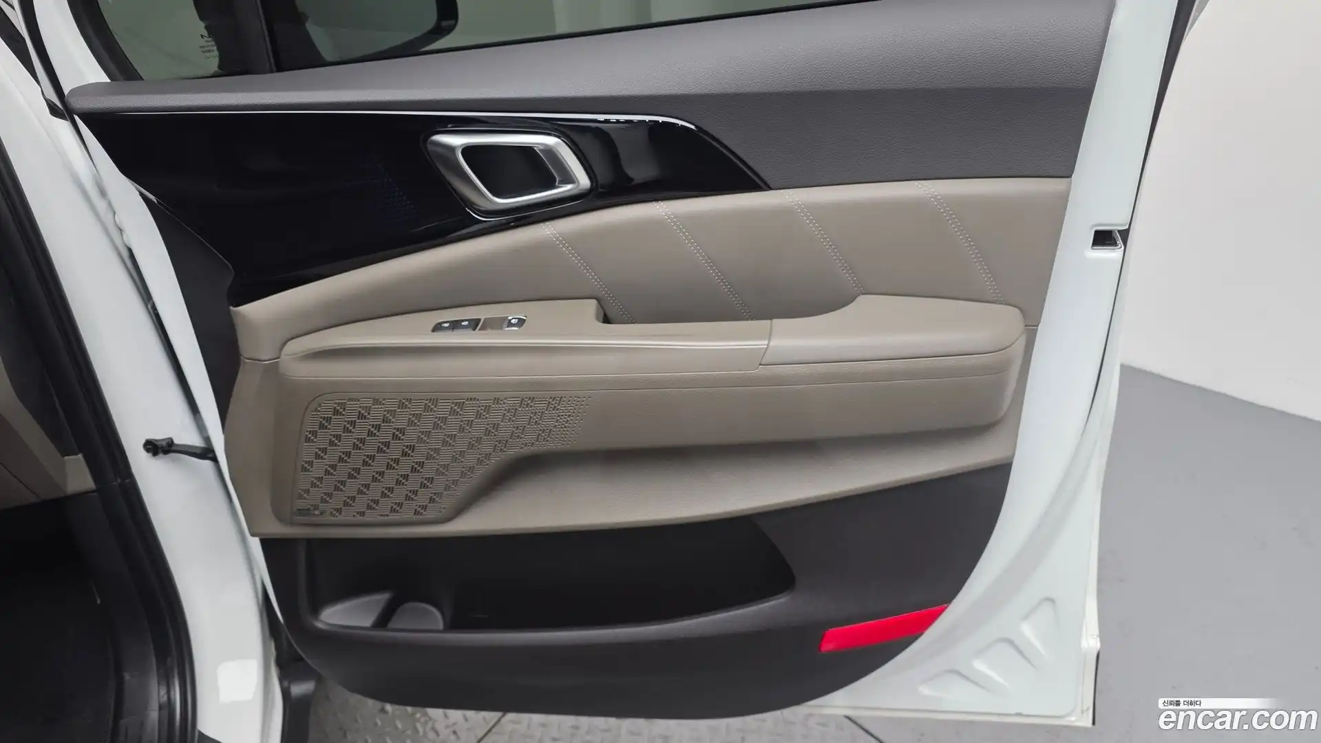 Canival Kia 2025.10-INNER-035