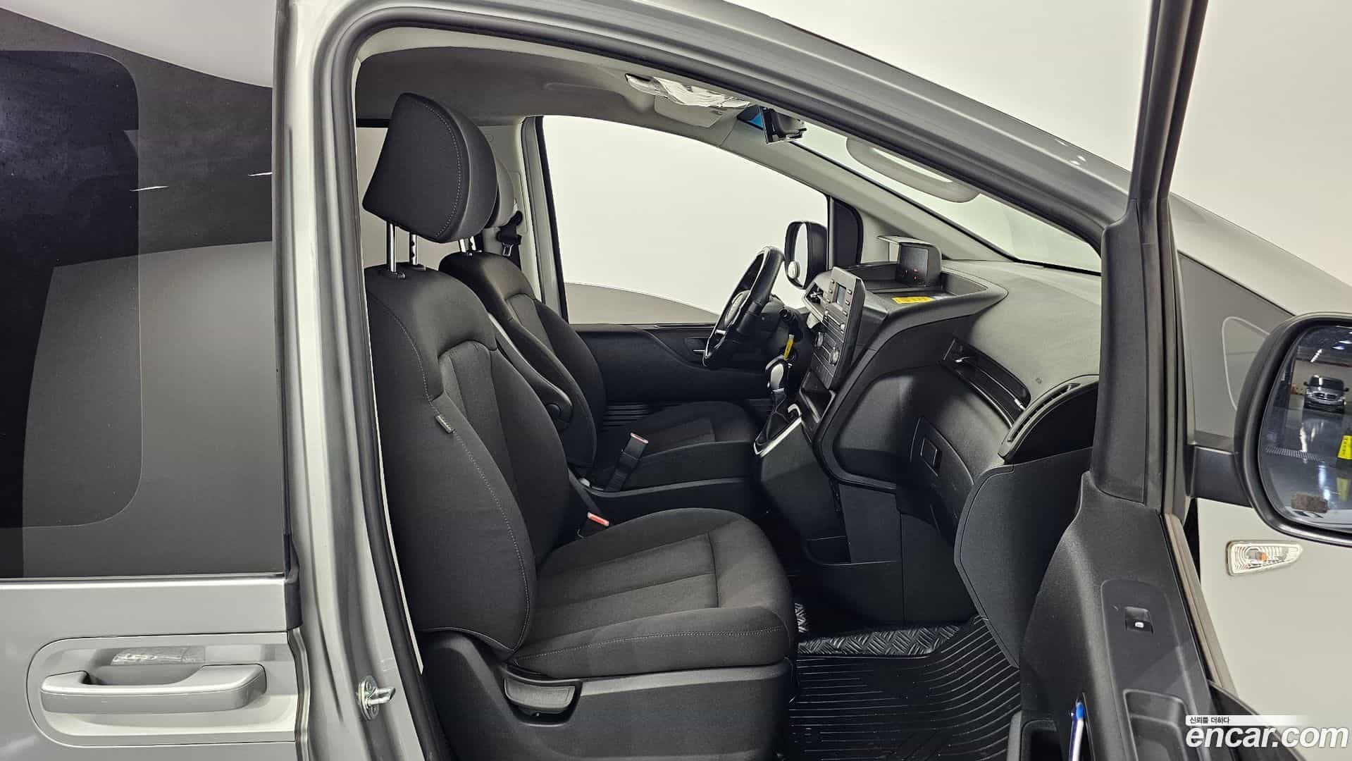 Staria Hyundai 2021.11-OPTION-015