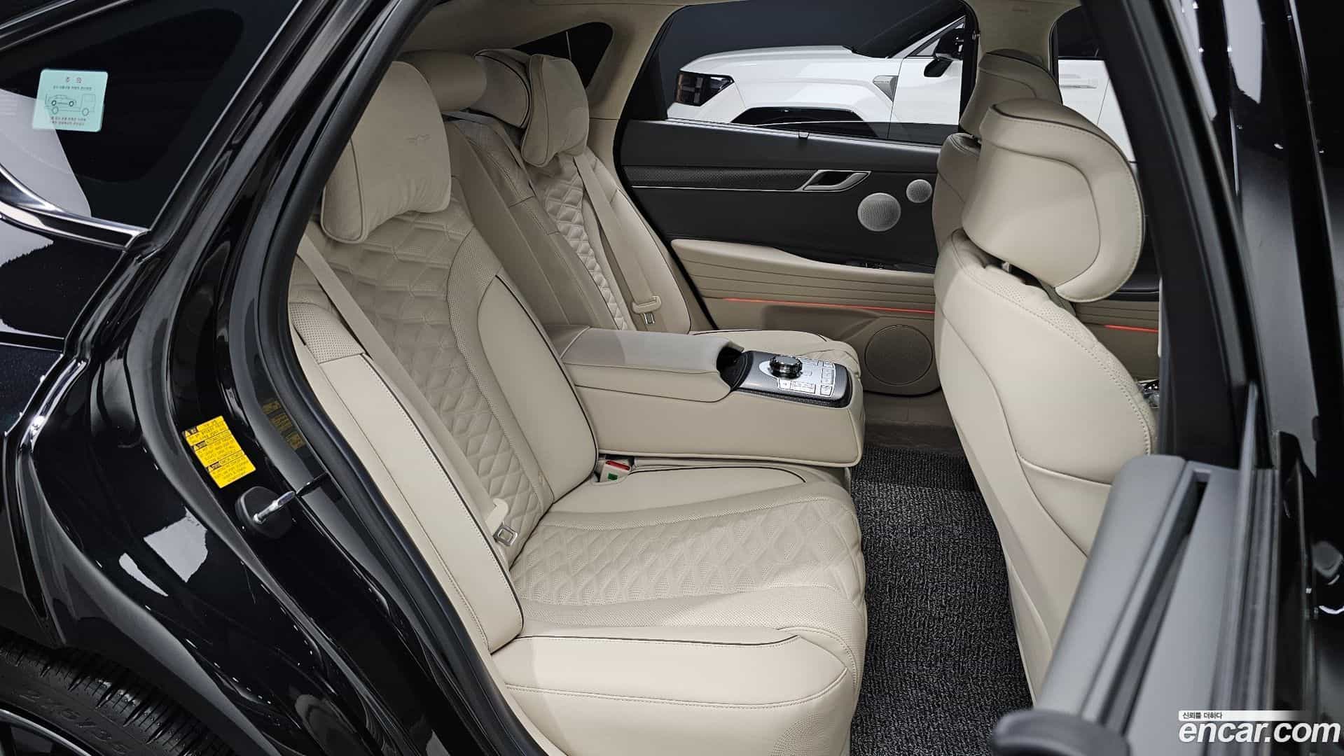 G80 Genesis 2025.3-INNER-036