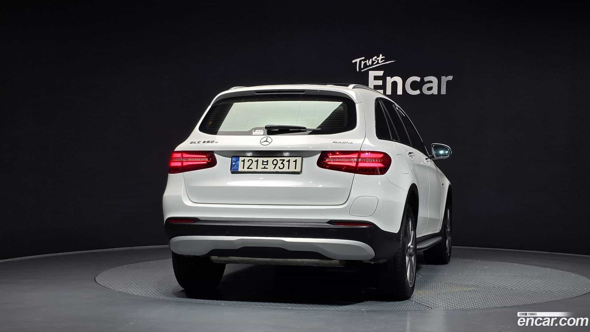 GLC-Class Mercedes-Benz 2019.7-OUTER-004
