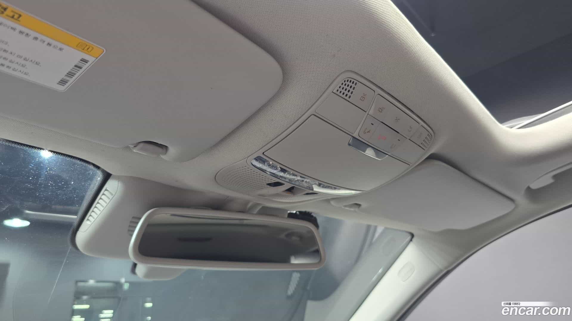 GLC-Class Mercedes-Benz 2019.7-OPTION-022