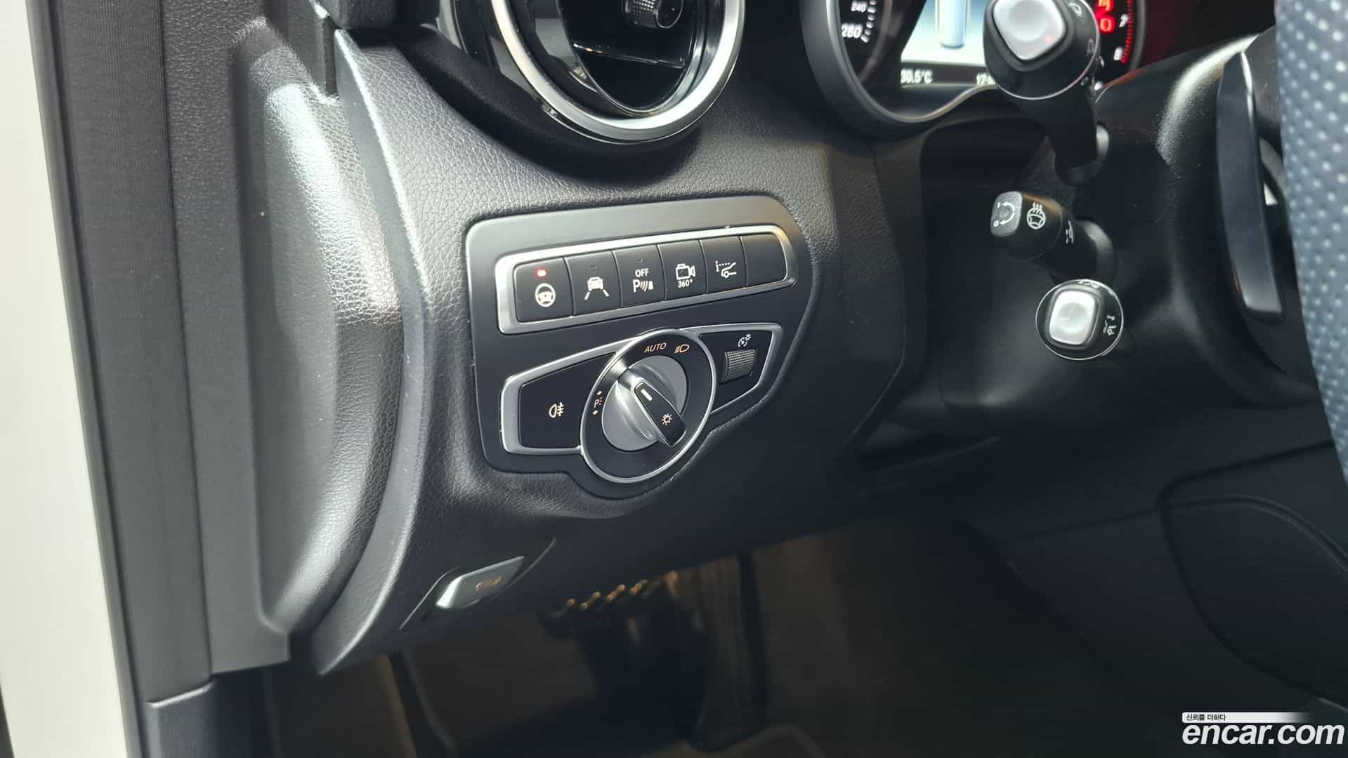 GLC-Class Mercedes-Benz 2019.7-OPTION-023
