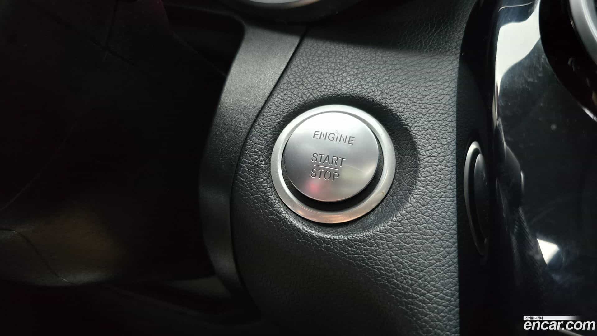 GLC-Class Mercedes-Benz 2019.7-OPTION-041
