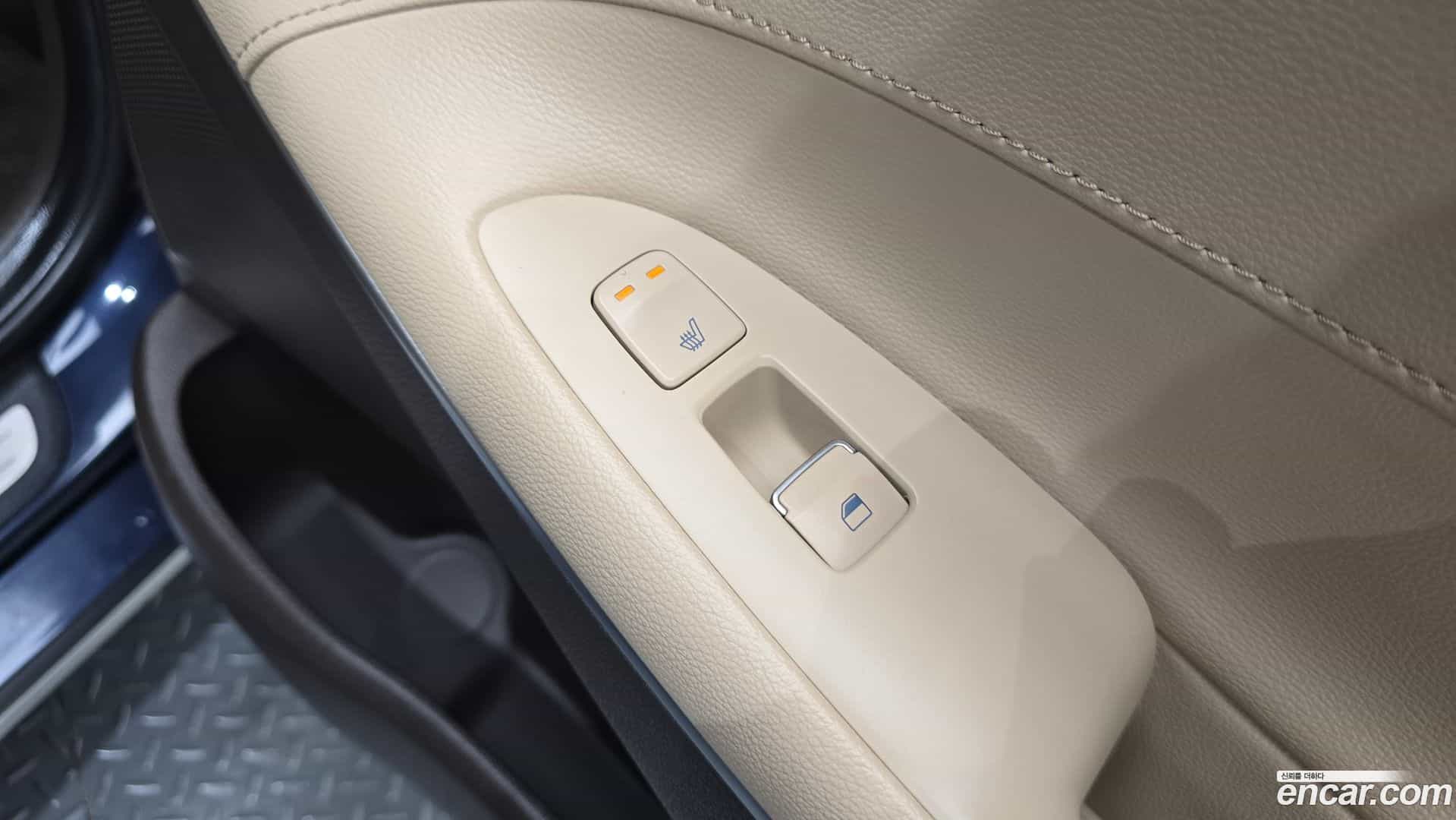Grandeur Hyundai 2017.1-OPTION-020