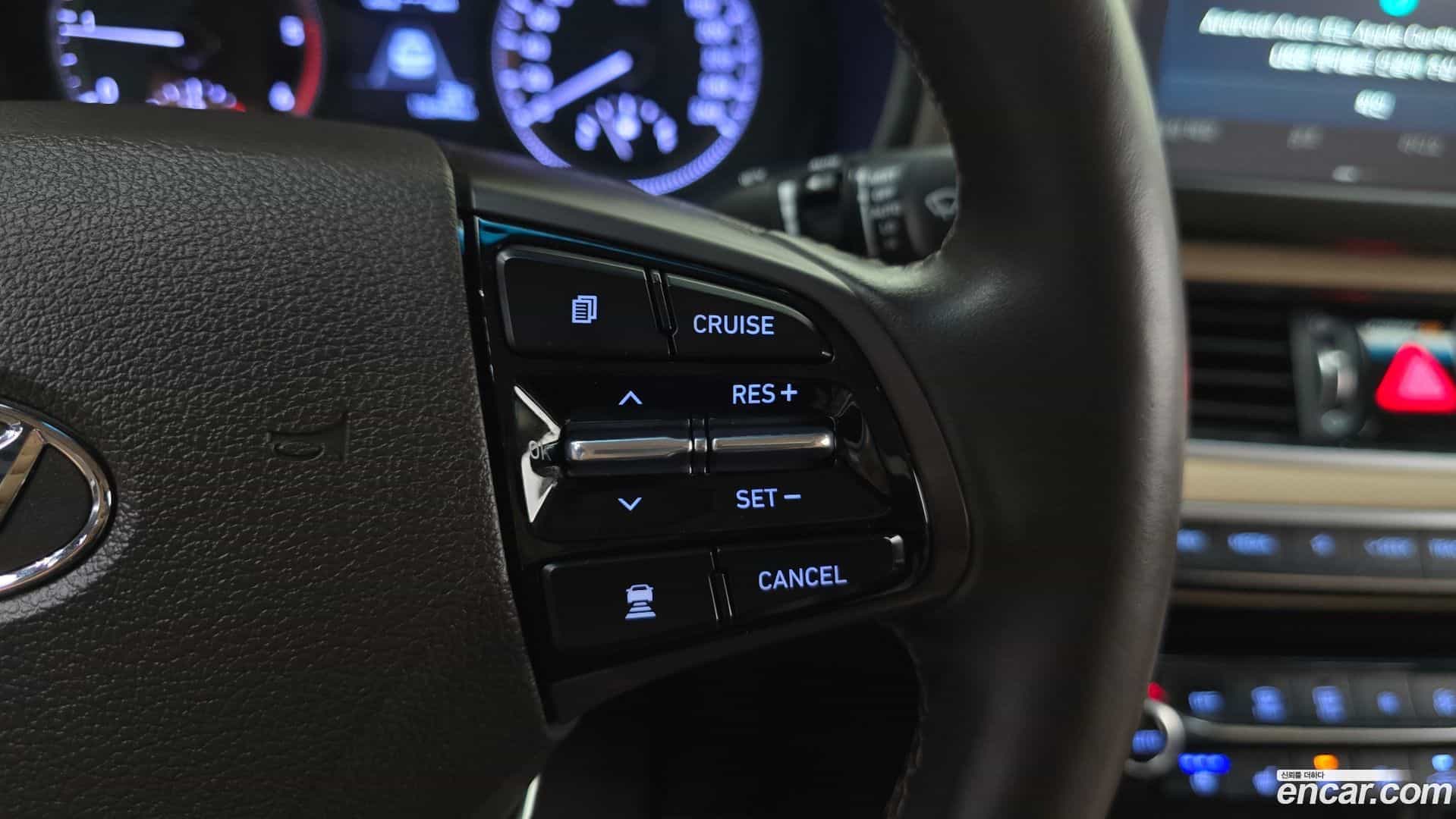 Grandeur Hyundai 2017.1-OPTION-022