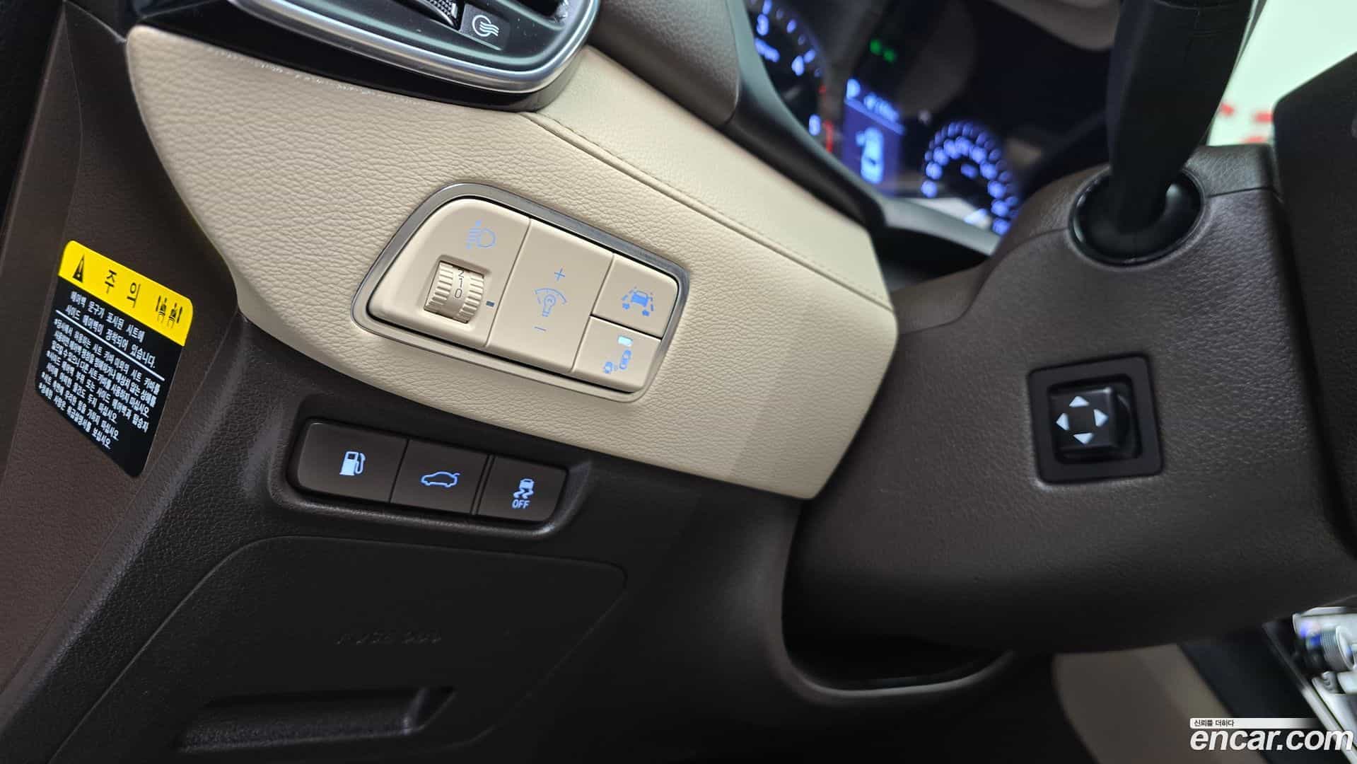 Grandeur Hyundai 2017.1-OPTION-041