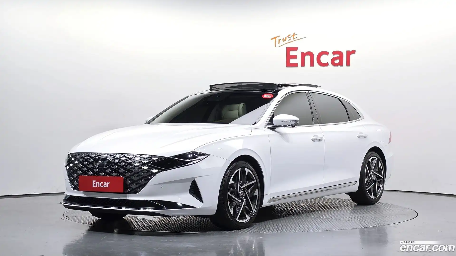 Grandeur Hyundai 2022.8-OUTER-001