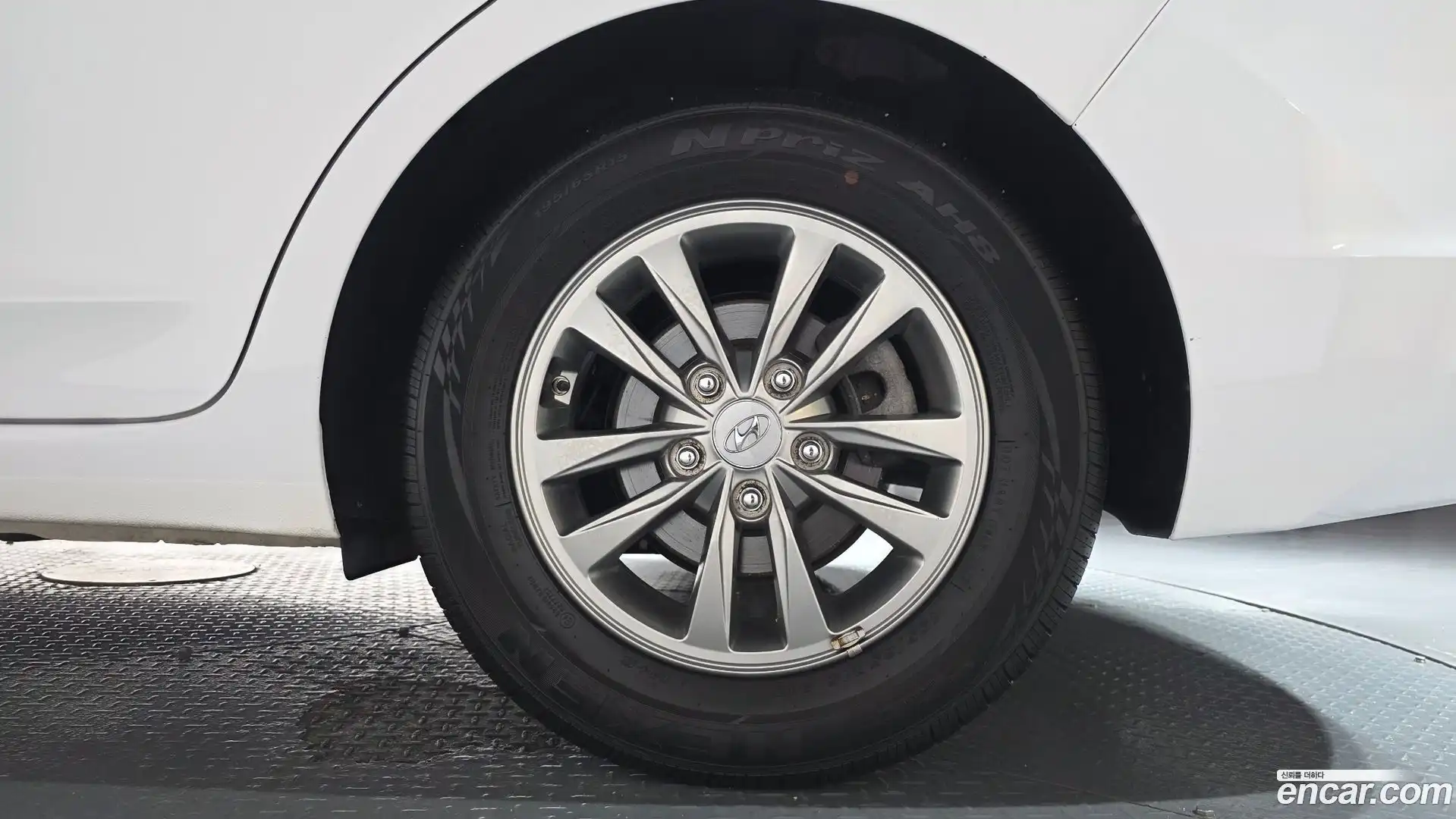 AVANTE Hyundai 2019.9-OUTER-031